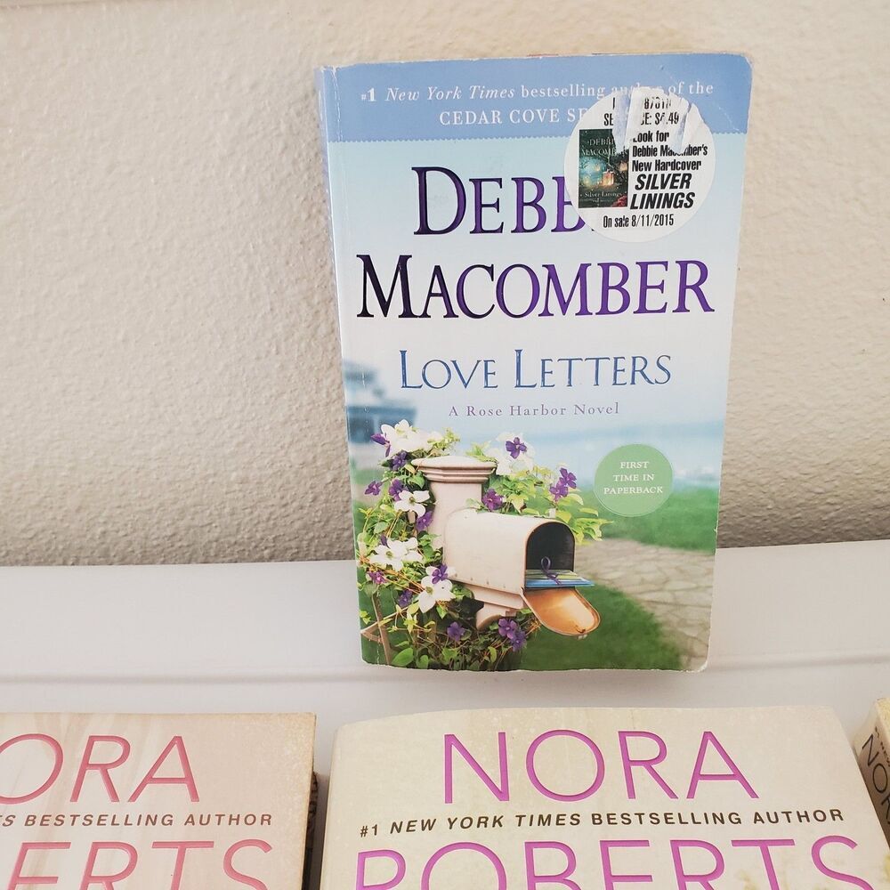 Nora Roberts The Dream Trilogy 1-3 & Debbie Macomber Love Letters Paperback Lot - Picture 9 of 16